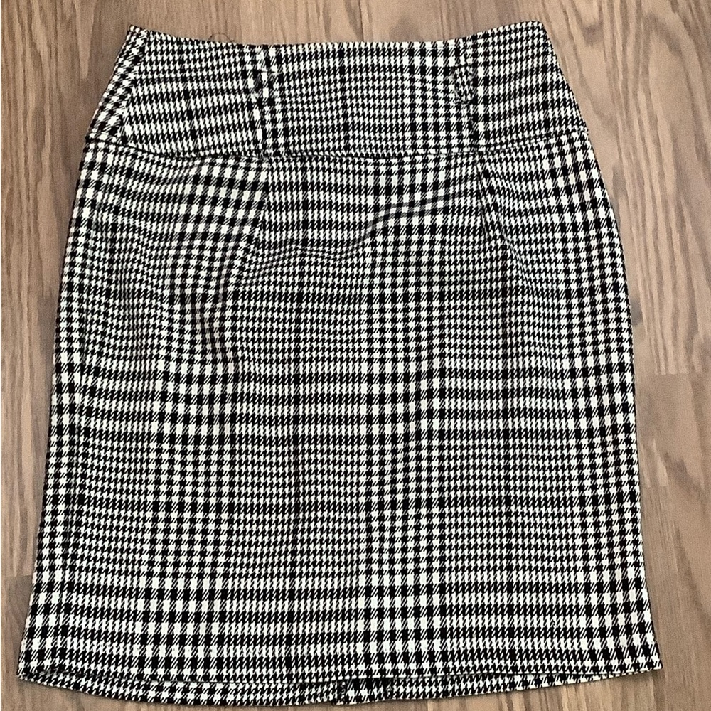 Heart Soul Women’s Mini  Skirt Plaid Size 9 Narrow Belt Loops, Slit, Zip Back